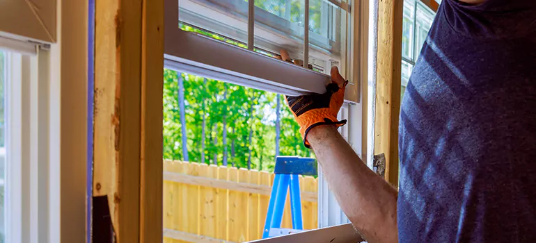 >Bay Window Curtain Rail Track in West Pensacola, FL